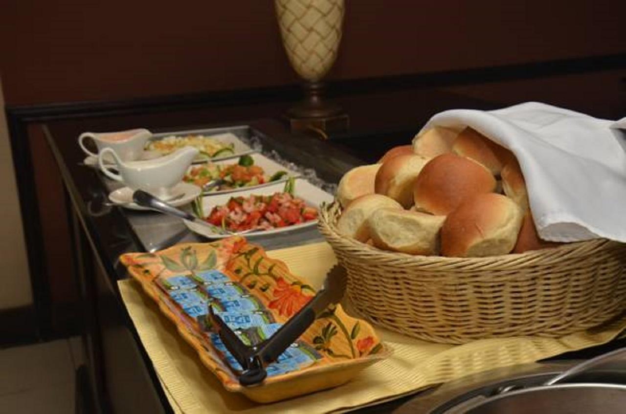 Oakwood Park Hotel Лекки Экстерьер фото